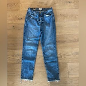 Universal Thread Medium Wash Denim Jeans